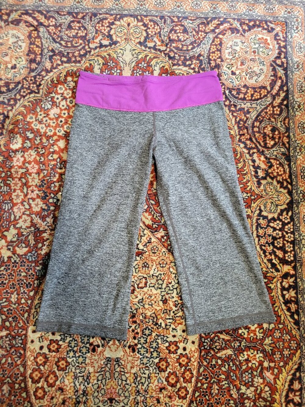 Vintage 2008 Lululemon Capri Style Pants